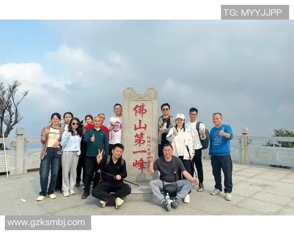 实时新闻南京攀岩队灵活性分析与提升策略探讨及实践效果评估 实时新闻南京攀岩队灵活性分析与提升策略探讨及实践效果评估